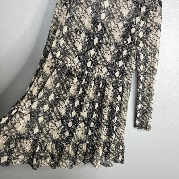 NWOT WAYF Snakeskin Print‎ Mesh Tiered Skater Dress Long Sleeve Layered Small - Picture 5 of 9